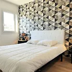 3 Pieces Refait A Neuf Avec Parking, 4 Couchages, Proche Et Commerces - - Fr-1-251-584 Apartman *