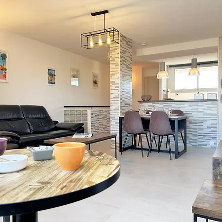 3 Pieces Refait A Neuf Avec Parking, 4 Couchages, Proche Et Commerces - - Fr-1-251-584 * Le Lavandou