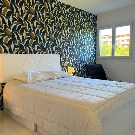 3 Pieces Refait A Neuf Avec Parking, 4 Couchages, Proche Et Commerces - - Fr-1-251-584 *