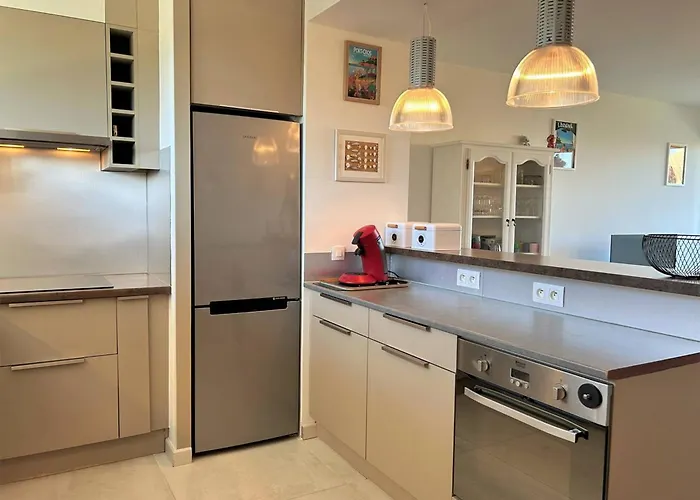 3 Pieces Refait A Neuf Avec Parking, 4 Couchages, Proche Et Commerces - - Fr-1-251-584 Apartman