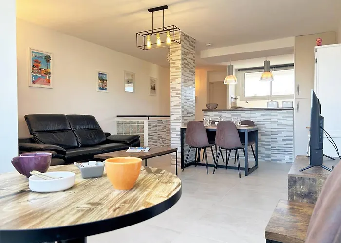 3 Pieces Refait A Neuf Avec Parking, 4 Couchages, Proche Et Commerces - - Fr-1-251-584 * Le Lavandou