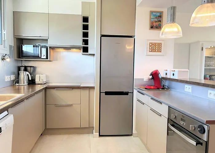 3 Pieces Refait A Neuf Avec Parking, 4 Couchages, Proche Et Commerces - - Fr-1-251-584