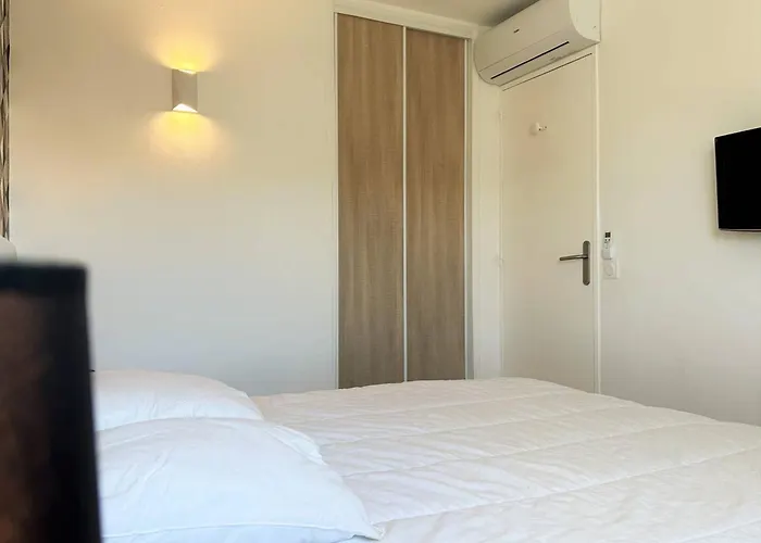 Apartman 3 Pieces Refait A Neuf Avec Parking, 4 Couchages, Proche Et Commerces - - Fr-1-251-584