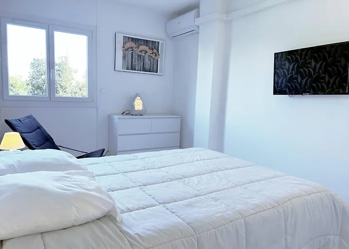 3 Pieces Refait A Neuf Avec Parking, 4 Couchages, Proche Et Commerces - - Fr-1-251-584 Apartman